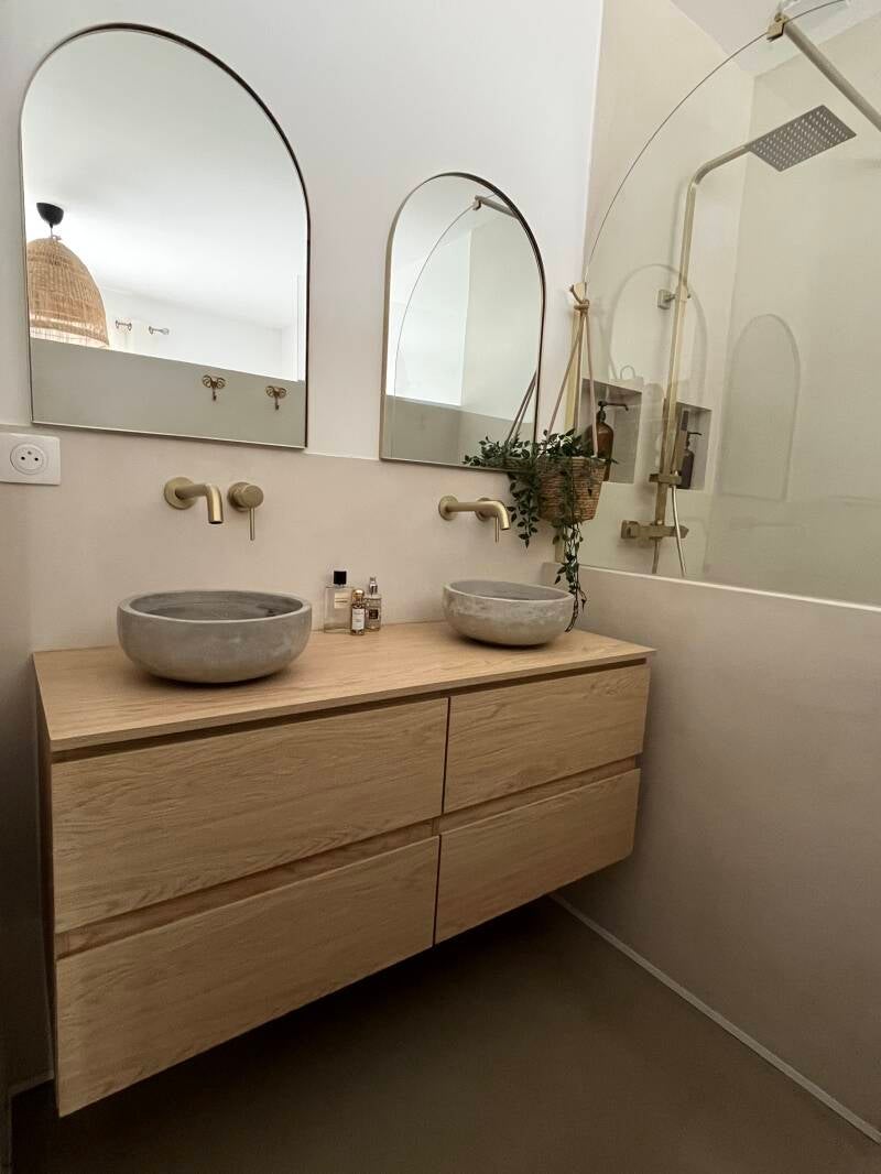 Salle d'eau privative avec meuble double vasque 