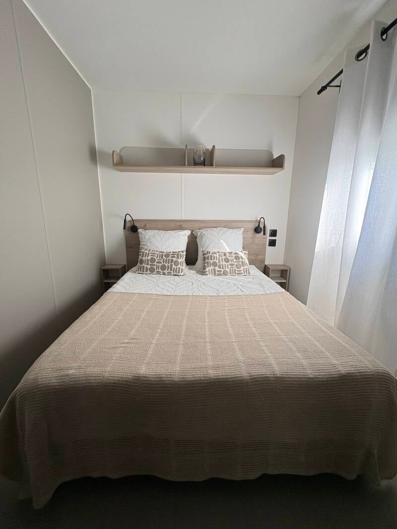 Chambre avec lit double 140x190
