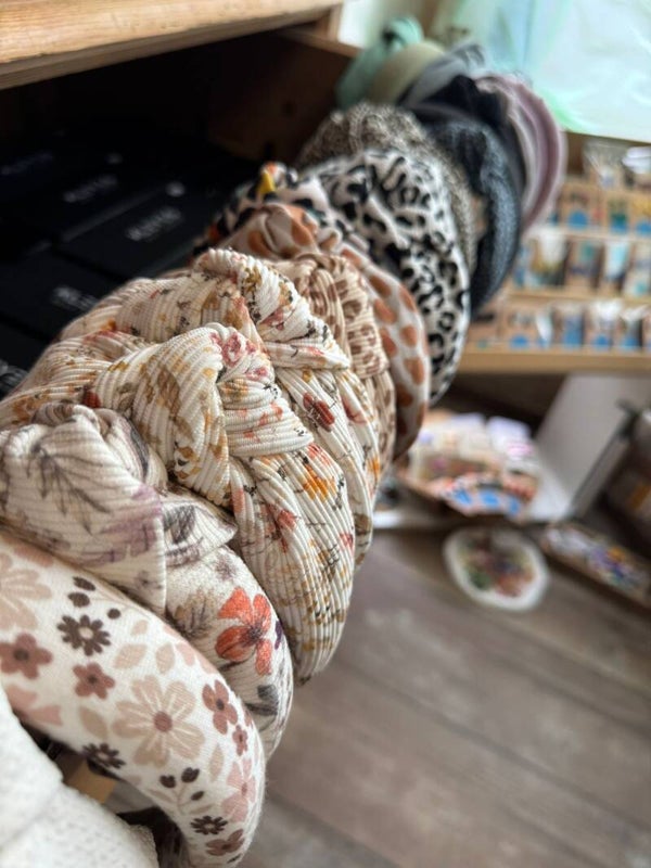 Haarreifen mit oder ohne Knoten