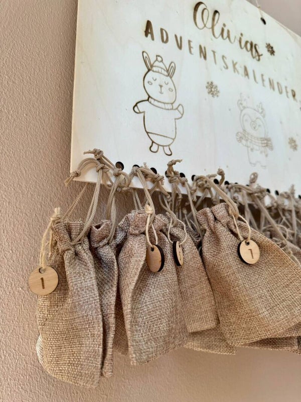 Personalisierter Adventskalender aus Holz