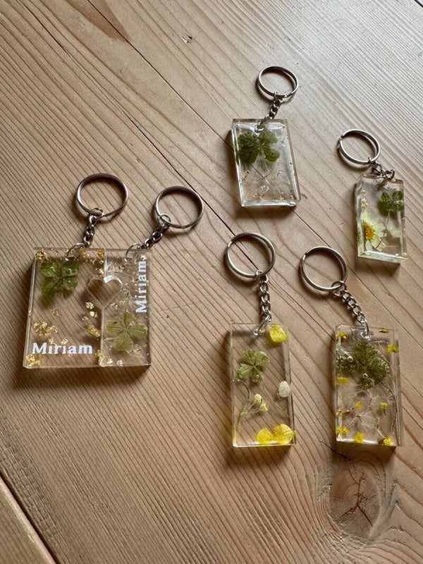 Schlüsselanhänger mit deinen gefundenen Blumen