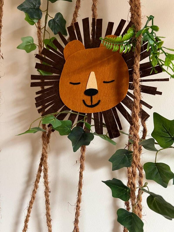 Filzlöwe handgemacht