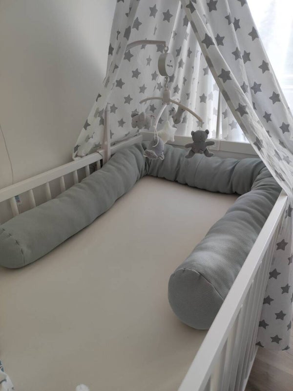 Bettschlange nach Wunsch hergestellt