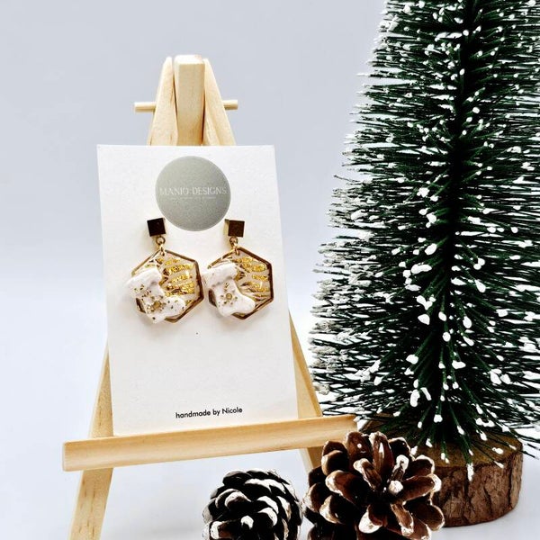 Weihnachtsohrring in Hexagonform mit Weihnachtssocke