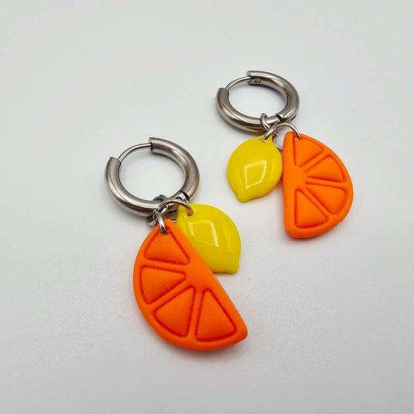 Fruity Creolen mit Orangenschale und Zitronenanhänger