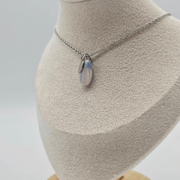 Kette mit Tropfenanhänger Blau/Perlmutt