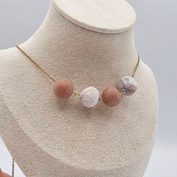 Außergewöhnliche Kette in Gold/Rosa