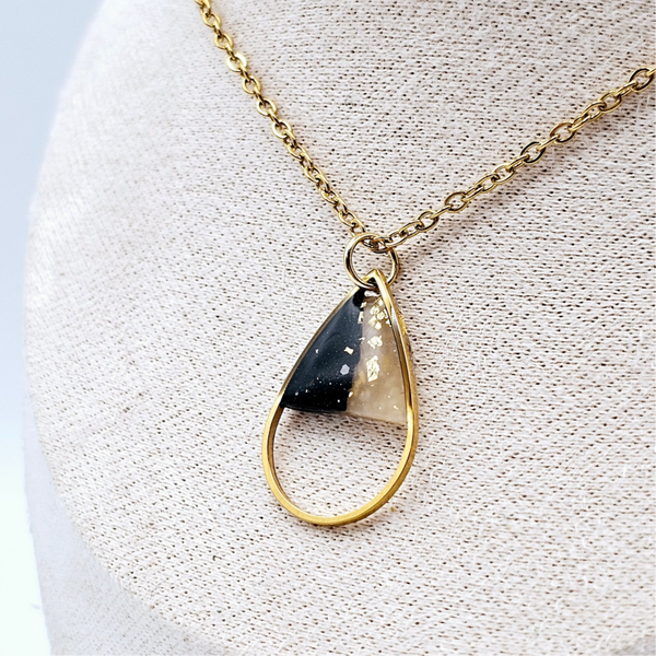 Kette mit Tropfen-Anhänger