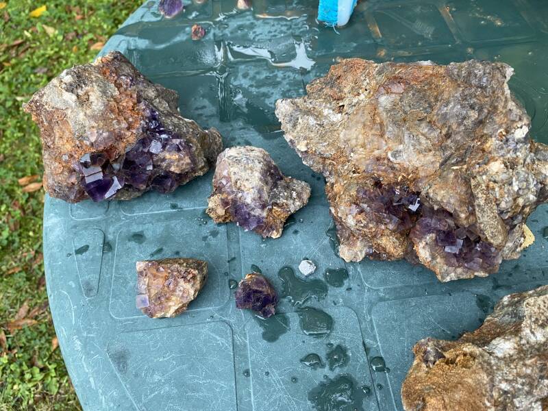 Zelf mineralen zoeken Berbes Fluoriet Spanje Asturie