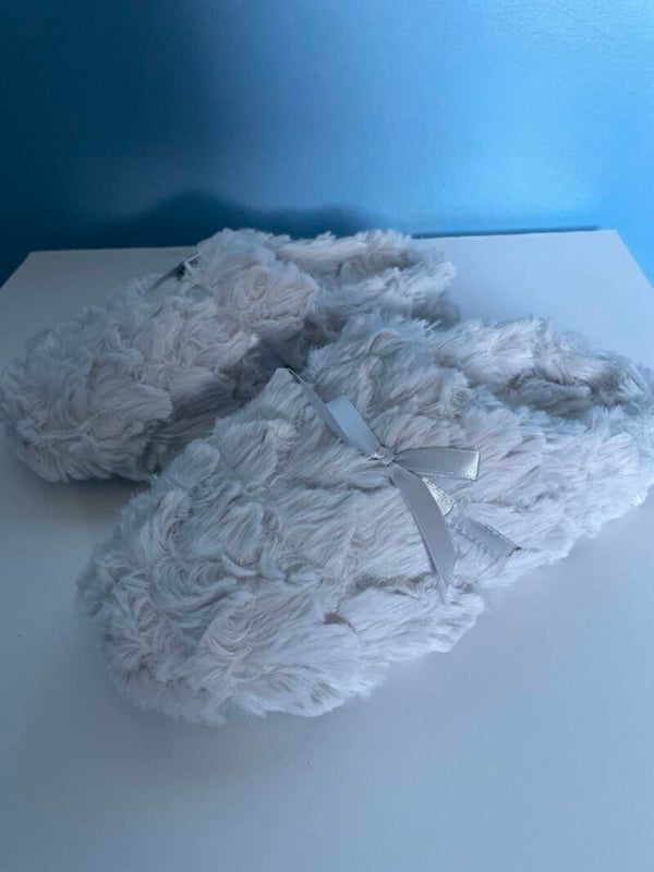 Girl’s and Woman Slippers - Size 2.5 - 3