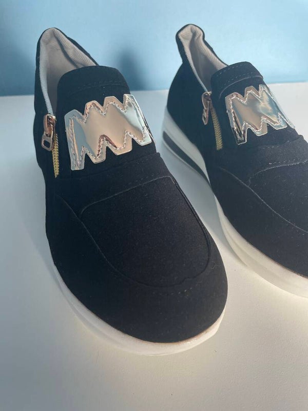 Black + Gold Shoes size 3-4