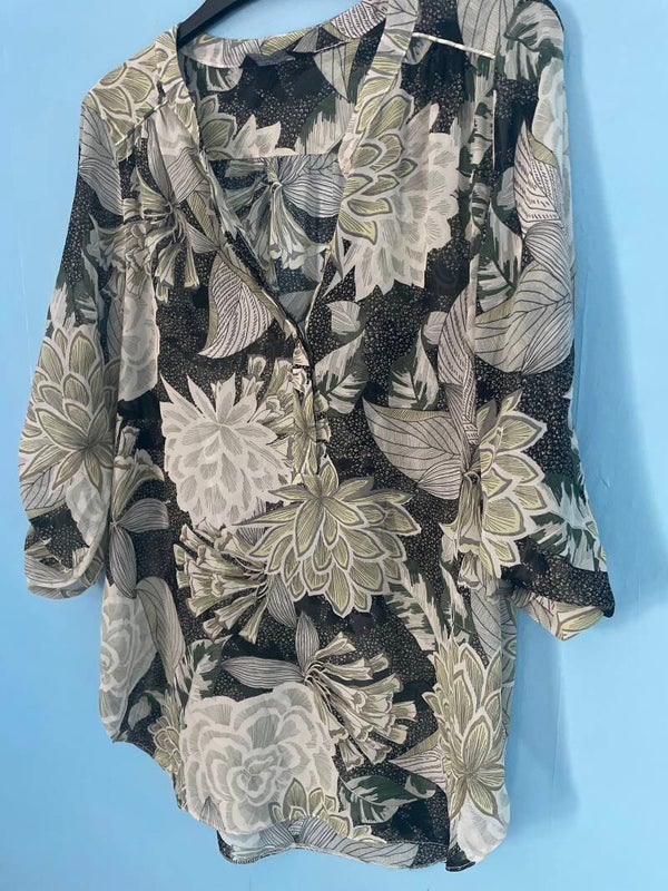Dorthy Perkins Black + Green Top size 14