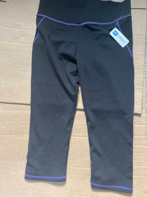 Woman fitness 3 Quarter Bottoms size Medium