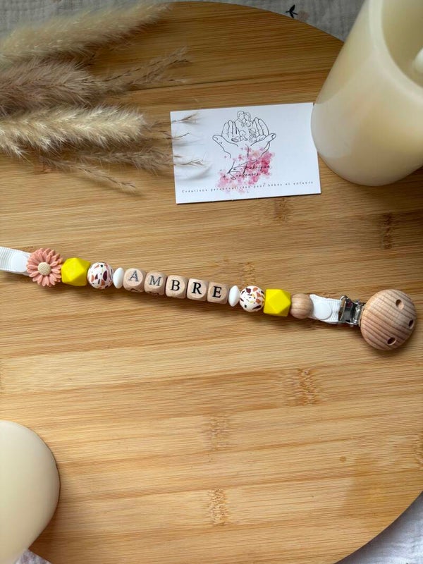 attache tétine confettis jaune