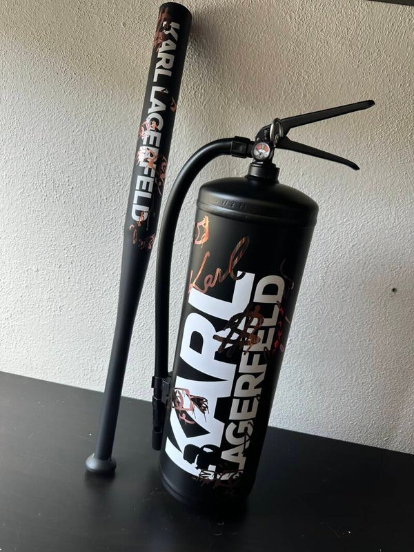 Karl Lagerfeld Brandblusser & Honkbalknuppel set