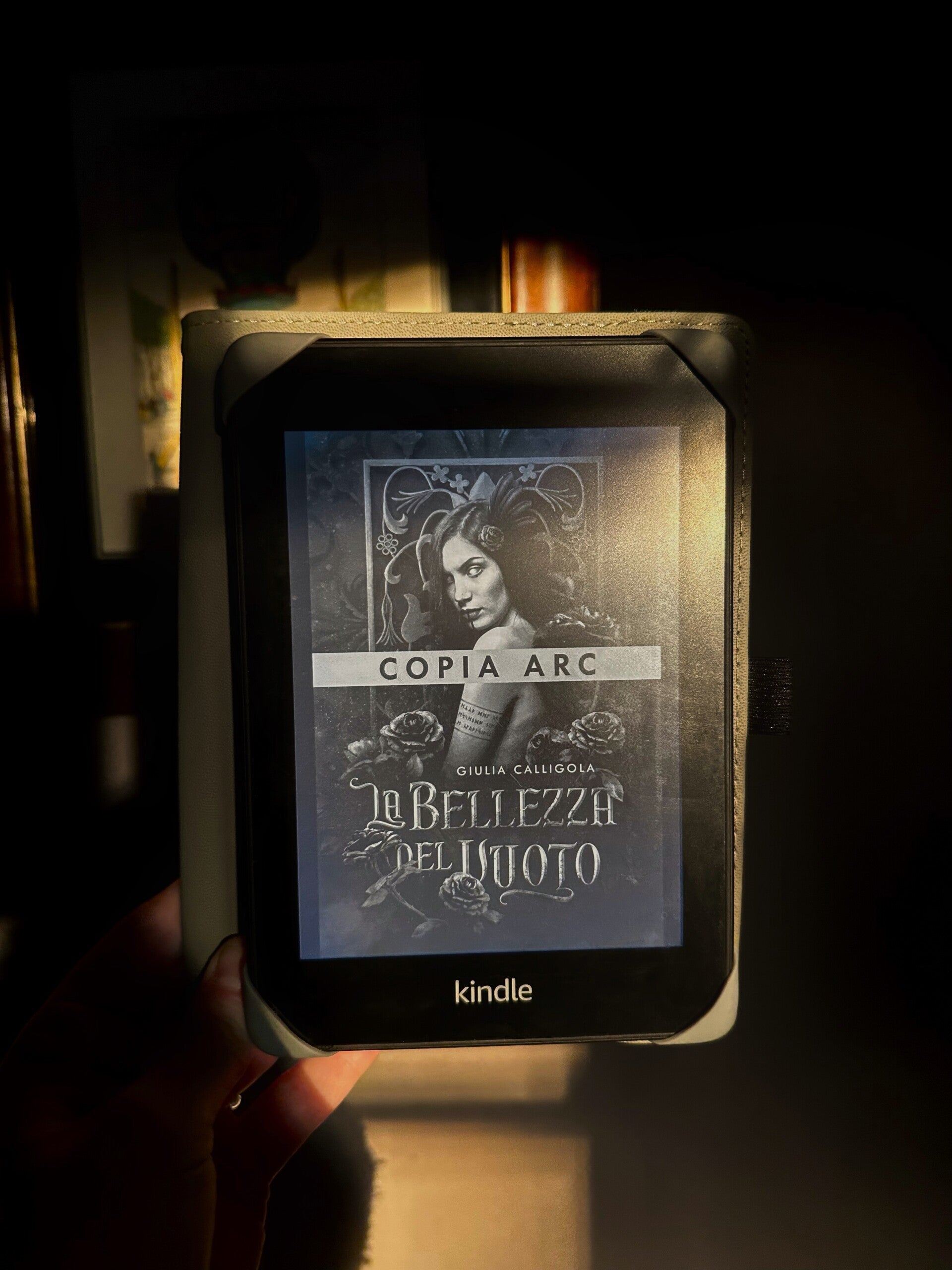 Copertina della copia ARC del libro "La bellezza del vuoto" su Kindle