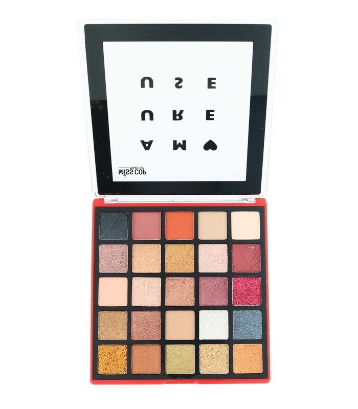 Miss Cop AMOUREUSE oogschaduwpalet bestaat uit 25 oogschaduwkleuren. Doos van 12 stuks. Stuksprijs: € 5,86