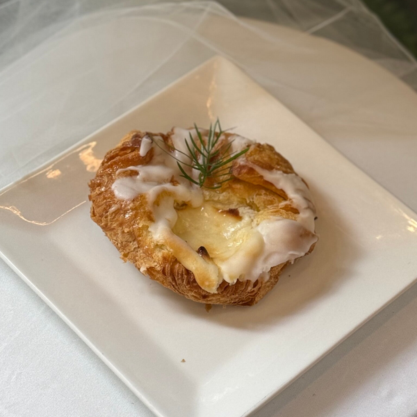 Custard danish