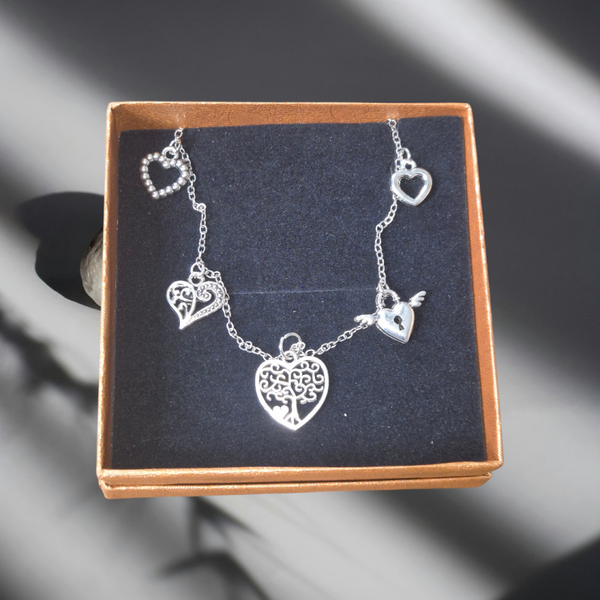 Sieraad cadeau " Hartjes bedels"