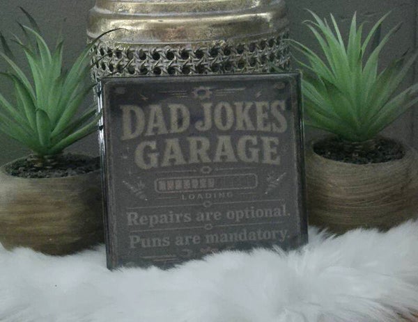 Tegel " Dads Joke garage"