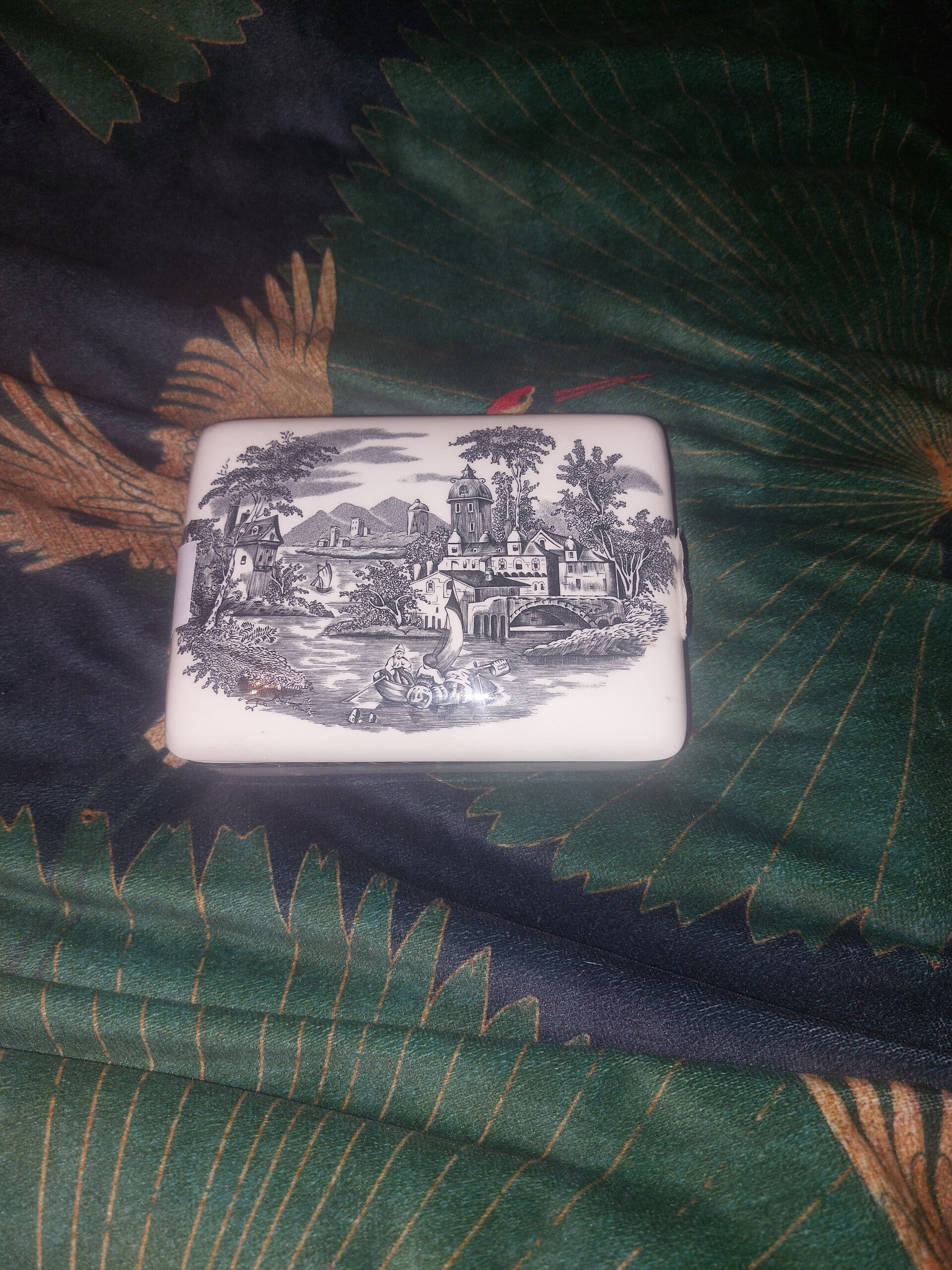 Wedge wood trinket box