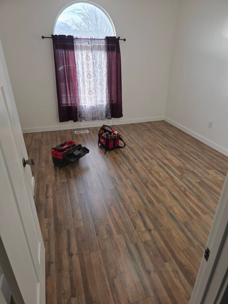 2025 1 Bedroom Remodel Paint and Flooring. Magna, Utah