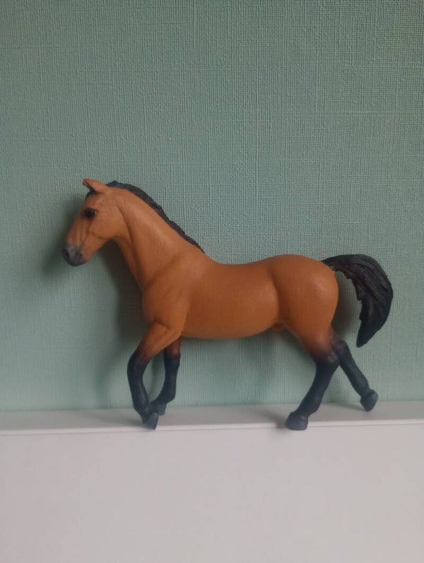 Schleich Trakehner hengst 72136