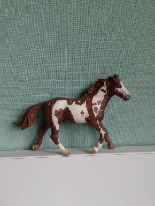 Schleich Pinto hengst 13616