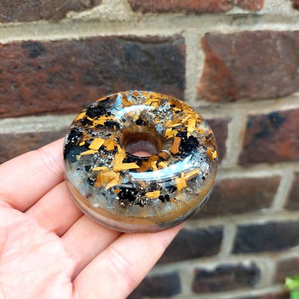 Donut tijgeroog, shungiet, zwarte toermalijn, pyriet