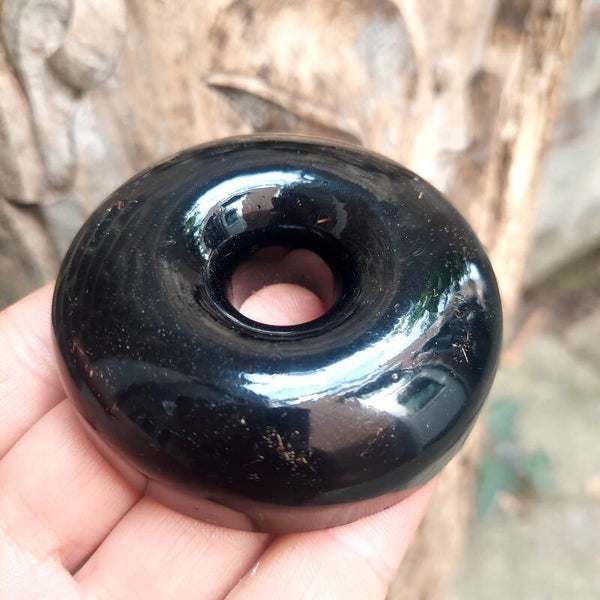Donut zwarte toermalijn, shungiet