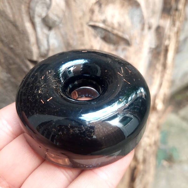 Donut zwarte toermalijn, shungiet