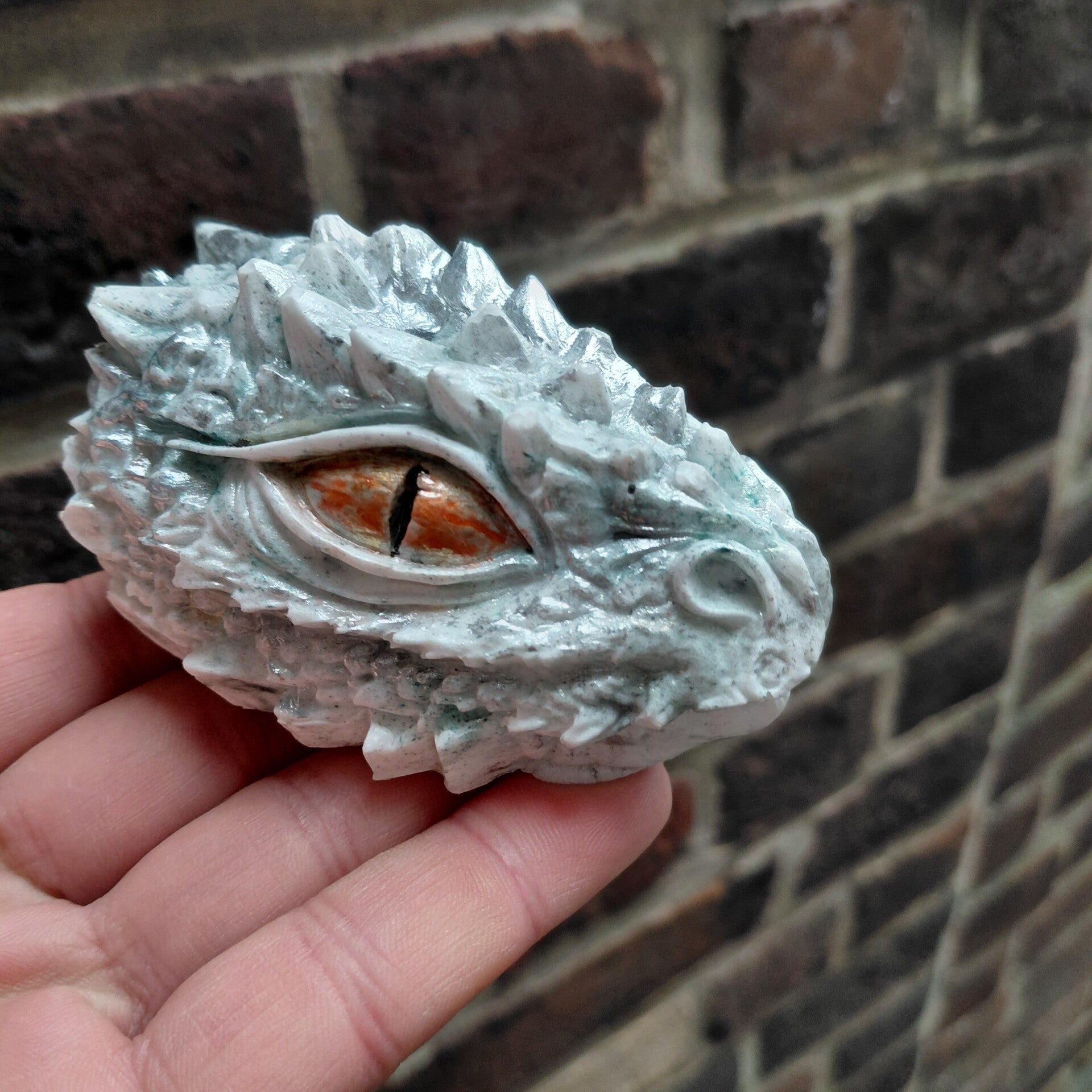 Draak hematiet, bergkristal