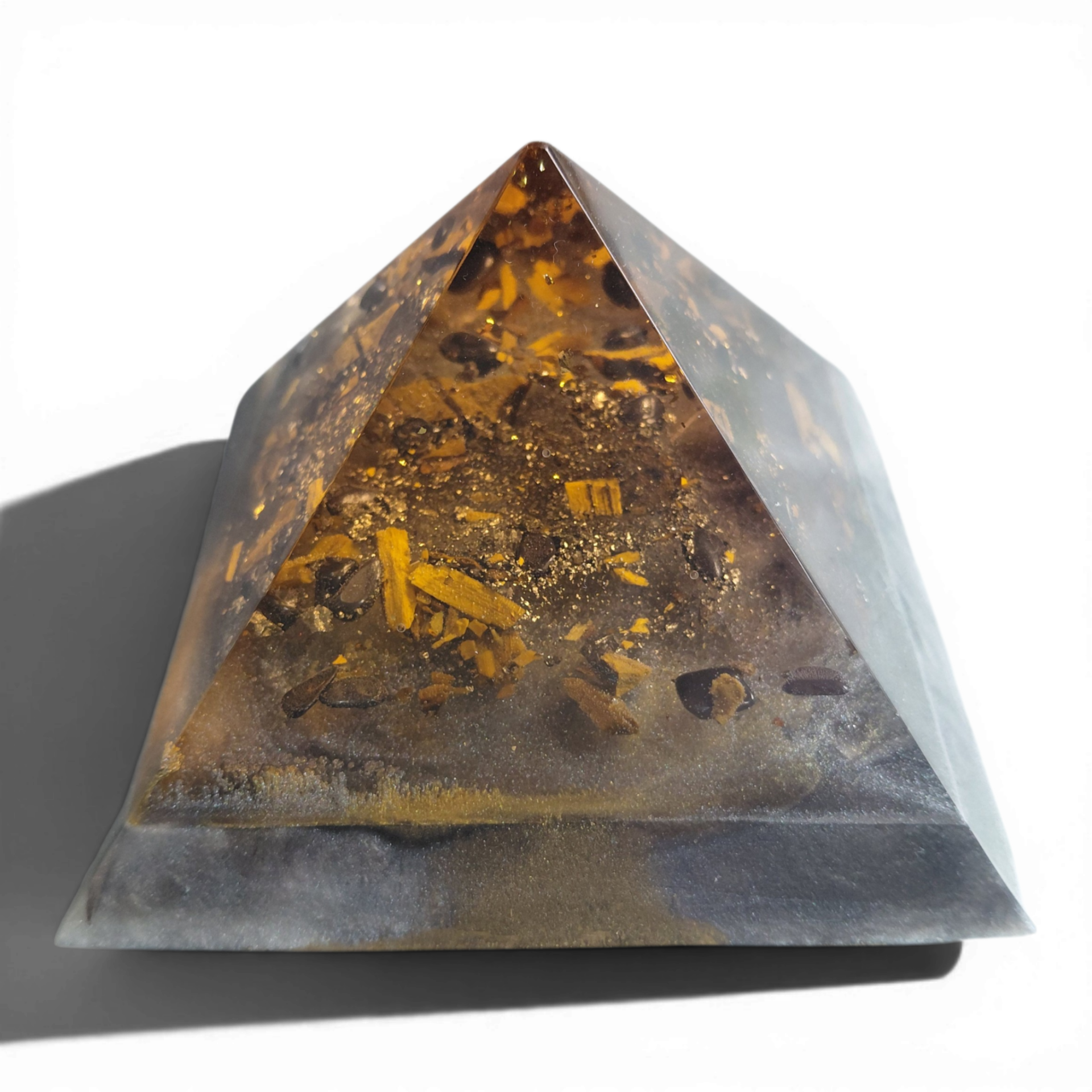 Piramide tijgeroog, hematiet, pyriet