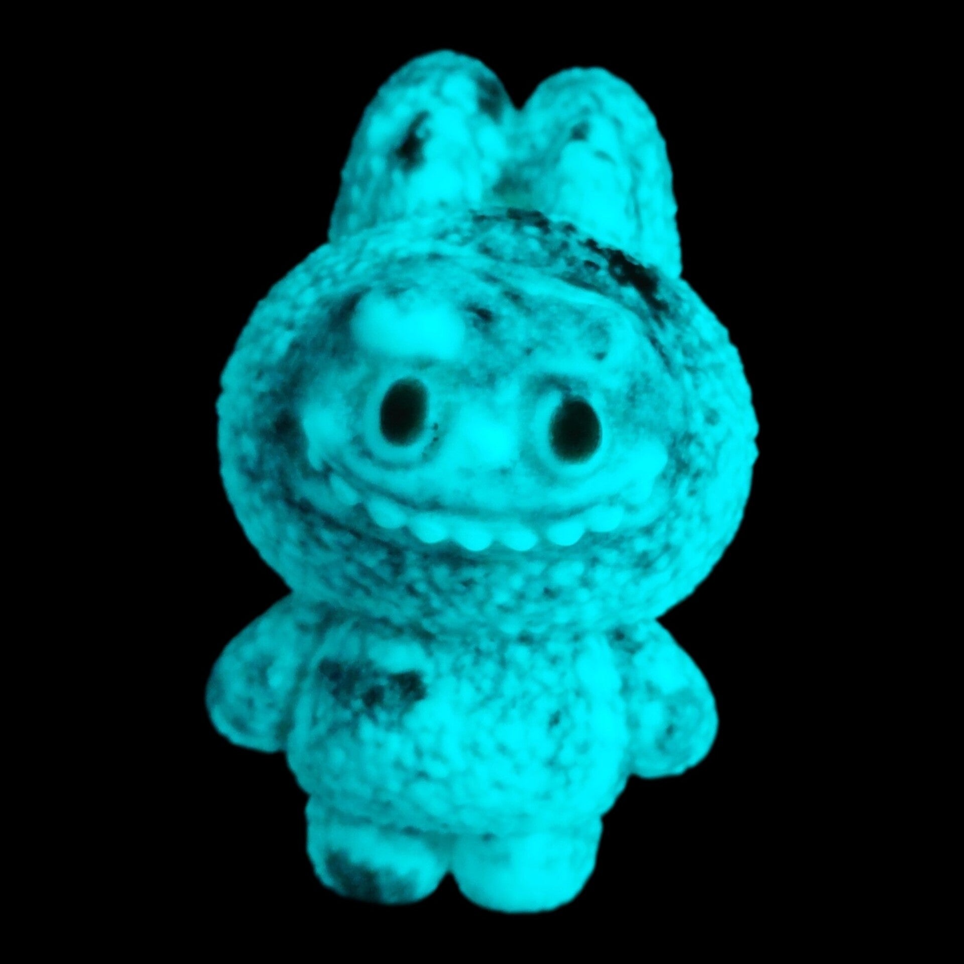 labubu citrien, tijgeroog (GLOW IN THE DARK)