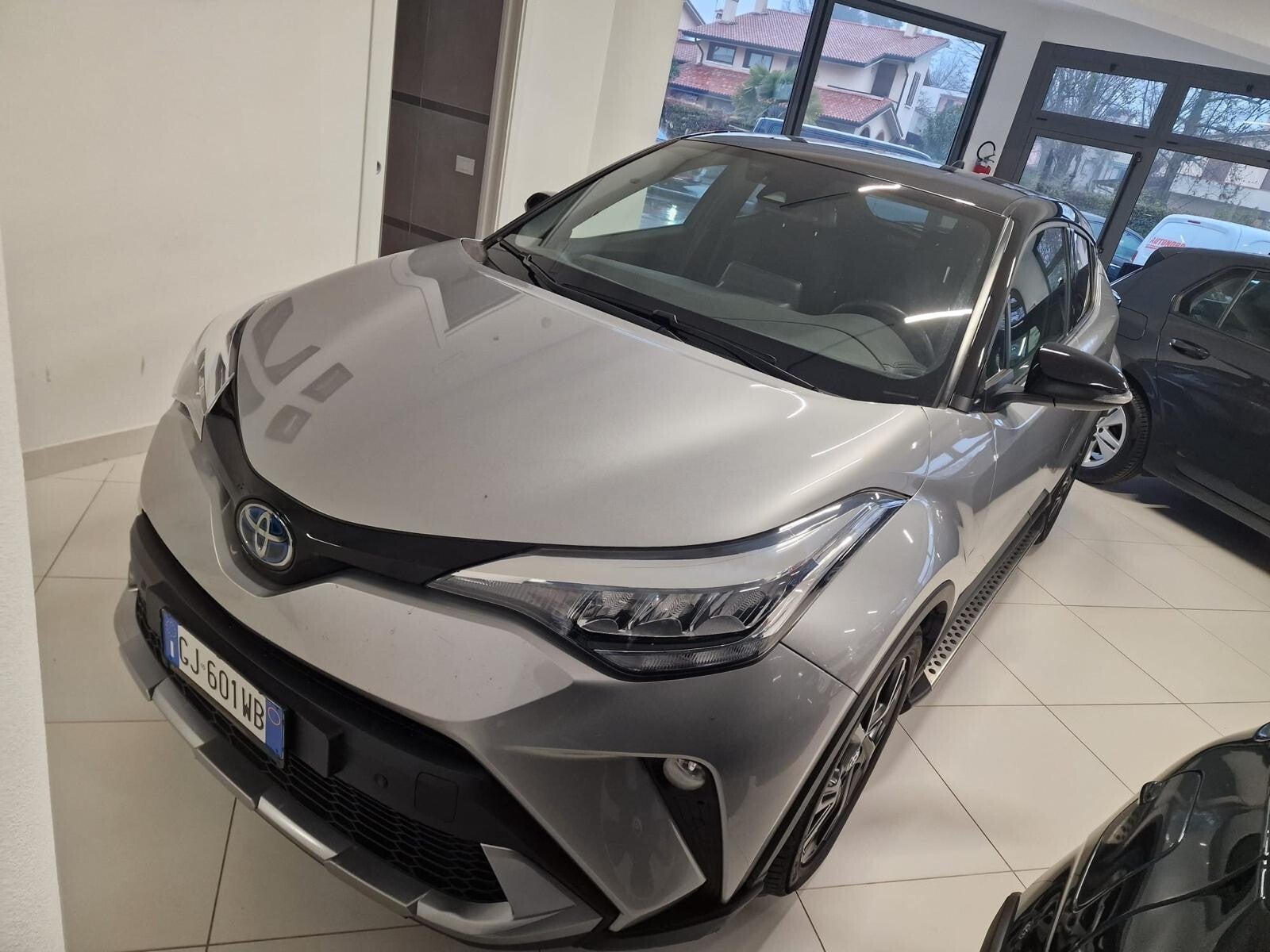 TOYOTA C-HR GR SPORT