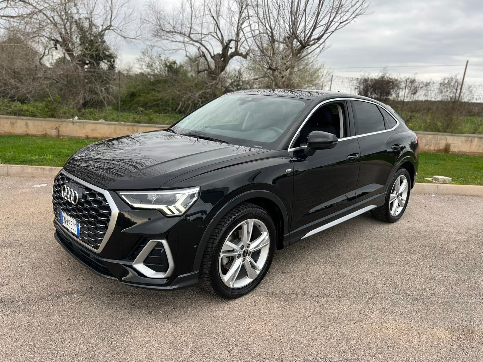 AUDI Q3 S TRONIC