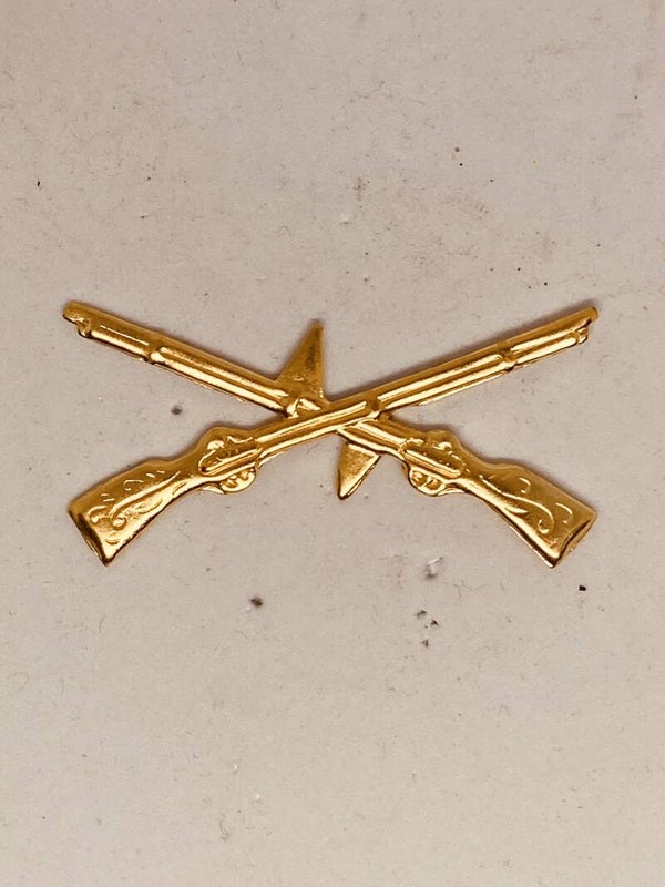 Pin - crossed rifles