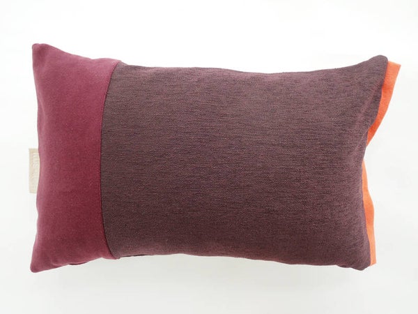 Kussen 0669 blauw/creme/aubergine, 2 verschillende kanten, 40x60cm