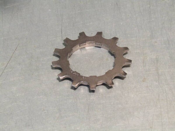 SHIMANO DURA-ACE 7401 ERA Vintage 80's 13t 6 speed UNIGLIDE Cassette Cog with Spacer NOS! BXCC001-02 06/16/24