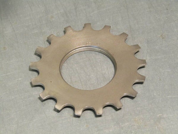 SHIMANO Vintage 80's SANTE ERA 17t 6sp UNIGLIDE Threaded cassette cog NOS! BXCC004 9999 06/25/24