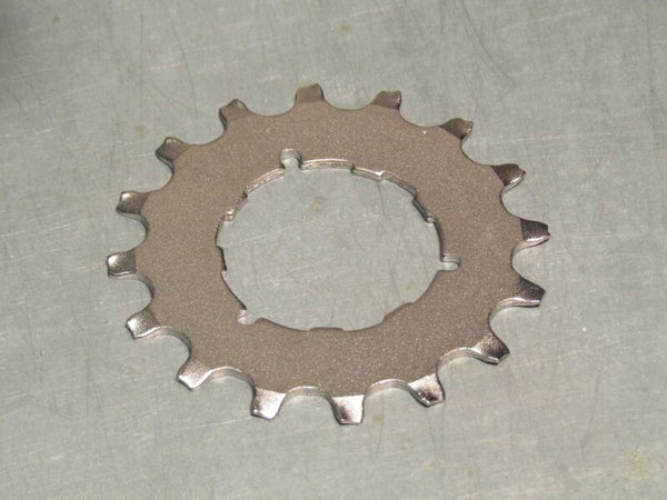 SHIMANO DURA-ACE Vintage 80's 16t UNIGLIDE Cassette cog NOS! BXCC009 7676 07/03/24