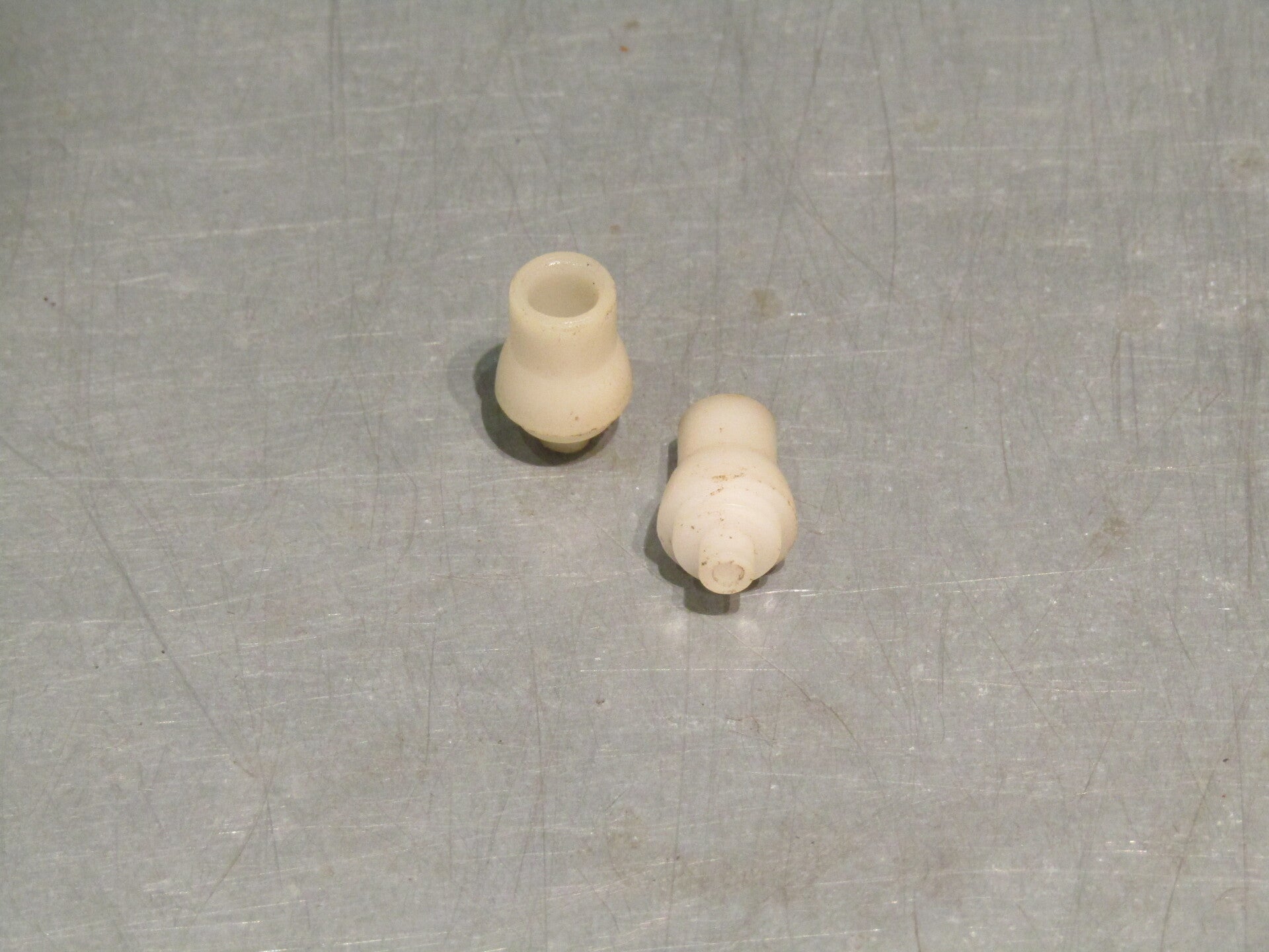 SHIMANO Type Vintage 70's nylon Brake lever ferals 1 pair NOS! BLB002 03-002-02 08/08/24