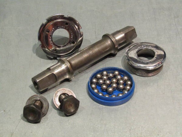 STRONGLIGHT Vintage 70's COMPETITION Type FRENCH Thread Bottom Bracket 118mm / with 16mm Crank Arm Bolts MINT! Bearing races will be in very good CONDITITION BXCC0010 08/19/24