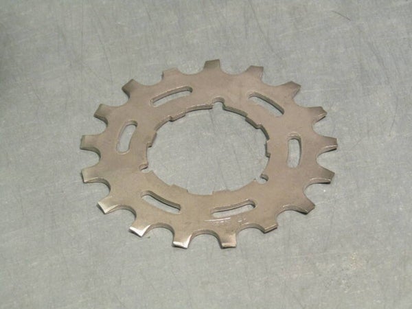 SHIMANO 600 EX Vintage 80's W-CUT 17t UNIGLIDE Cassette cog NOS! BXCC0024 0003 10/29/24