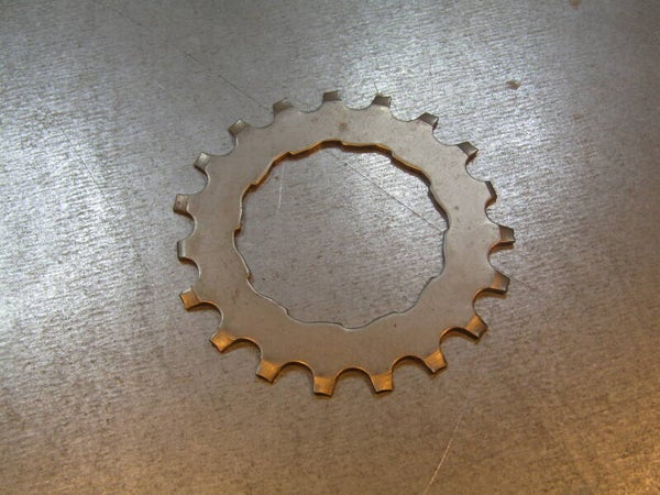 SHIMANO 600 EX Vintage 80's 19t Last position freewheel cog with ( W-CUT ) NOS with some minor shelf wear 0000 02/25/25