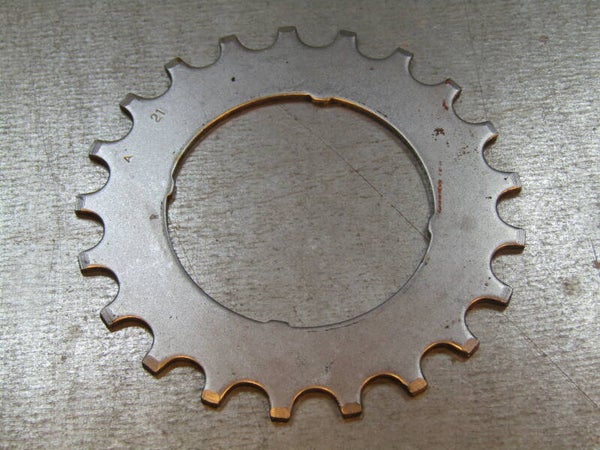 SUNTOUR NEW WINNER ERA Vintage 70's/80's 4 spline 21t Last position freewheel cog NOS with some minor shelf wear 0000 02/25/25