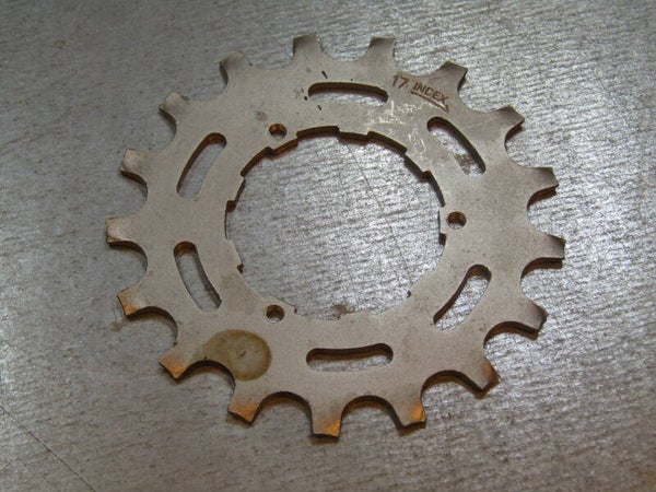 SHIMANO 600 EX Vintage 80's 17t UNIGLIDE Cassette lock down cog NOS with some minor shelf wear 0000 02/25/25