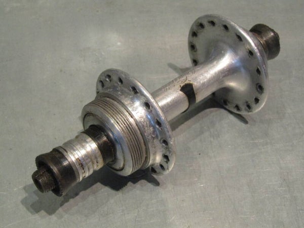 CAMPAGNOLO Vintage 80's 36o ENGLISH Thread NUOVO RECORD Rear hub 130mm 2nd hand with no QR, will be in need of some TLC 2nd hand BXC0027 9090 07/30/25
