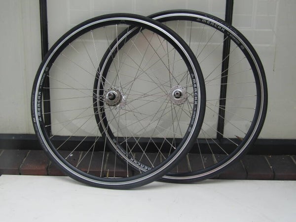 EDDY MERCKX AMBROSIO 700C TRACK Wheel set with MICHE PREMATO TRACK Hub set COMPLETE WITH TUBES AND TIRES LIGHTLY USED. E.U. shipments only, all other please contact US. FRO009