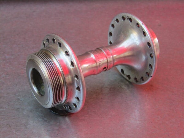 CAMPAGNOLO Vintage 80's/90's CROCE 36o ITALIAN Thread 35X24.F Rear hub shell2nd hand with one dust cap, bearing races are in fine condition BXCC0046 0033 08/11/25